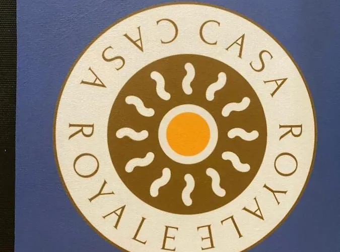 Casa Royale, Boxspring, Wifi, Park For Free, E-Wallbox