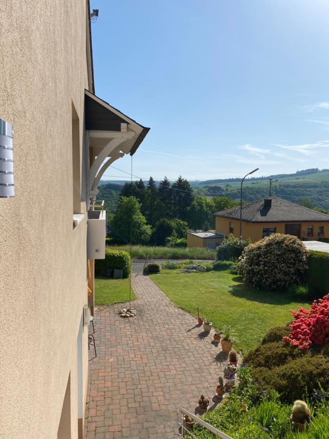 Casa Royale, Boxspring, Wifi, Park For Free, E-wallbox * Gutweiler